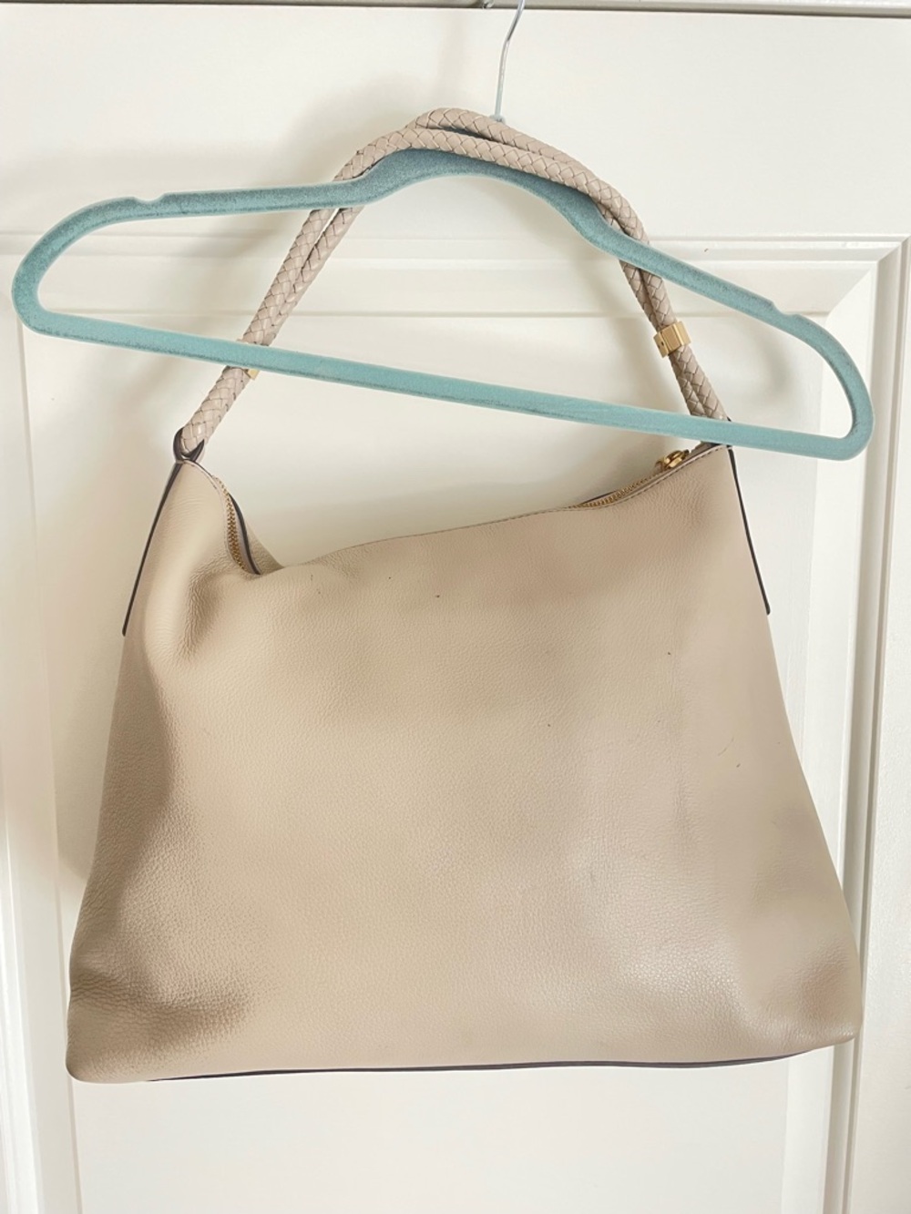 Michael Kors pebbled leather Cream Hobo Bag with Gold Accents purse large - Picture 2 of 9